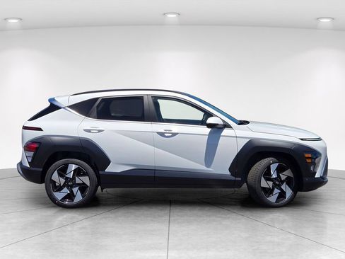 New 2026 Hyundai Kona Limited FWD image 3