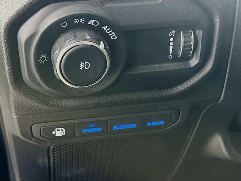 Used 2024 Jeep Wrangler Unlimited AWD/4WD image 17