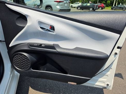 Used 2016 Toyota Prius Two FWD image 10