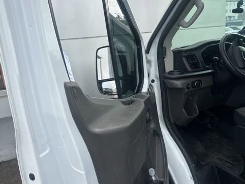 Used 2020 Ford Transit 250 Medium Roof image 13