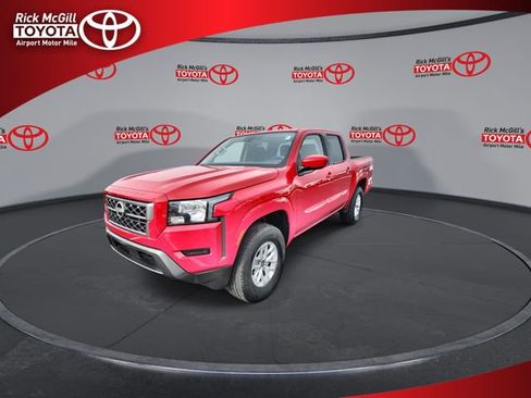 Used 2024 Nissan Frontier SV image 4