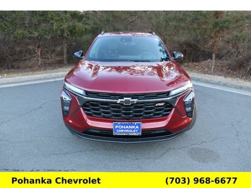 Used 2024 Chevrolet Trax RS w/ Sunroof Package image 2