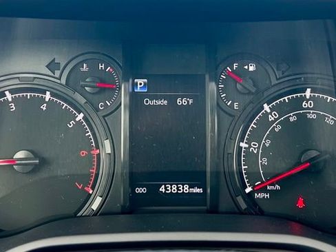 Certified 2024 Toyota 4Runner SR5 Premium w/ Moonroof Package AWD/4WD image 20