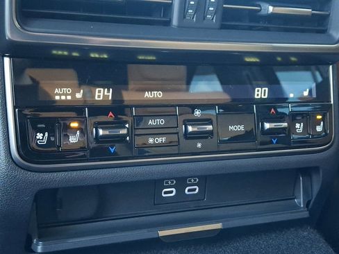 New 2026 Lexus LX 700h Luxury image 7