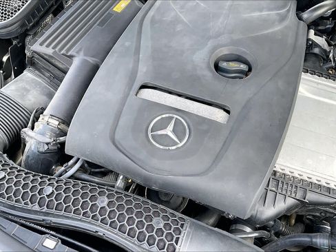 Used 2018 Mercedes-Benz C 300 Sedan image 30