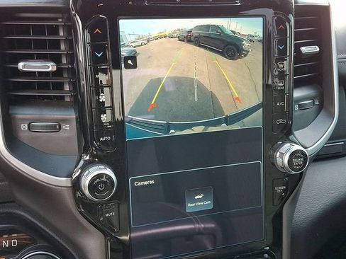 Used 2022 RAM 1500 Big Horn AWD/4WD image 19