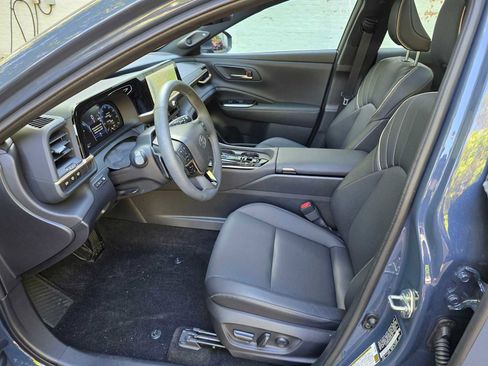 Used 2025 Toyota Crown Signia w/ Advanced Technology Package AWD/4WD image 20