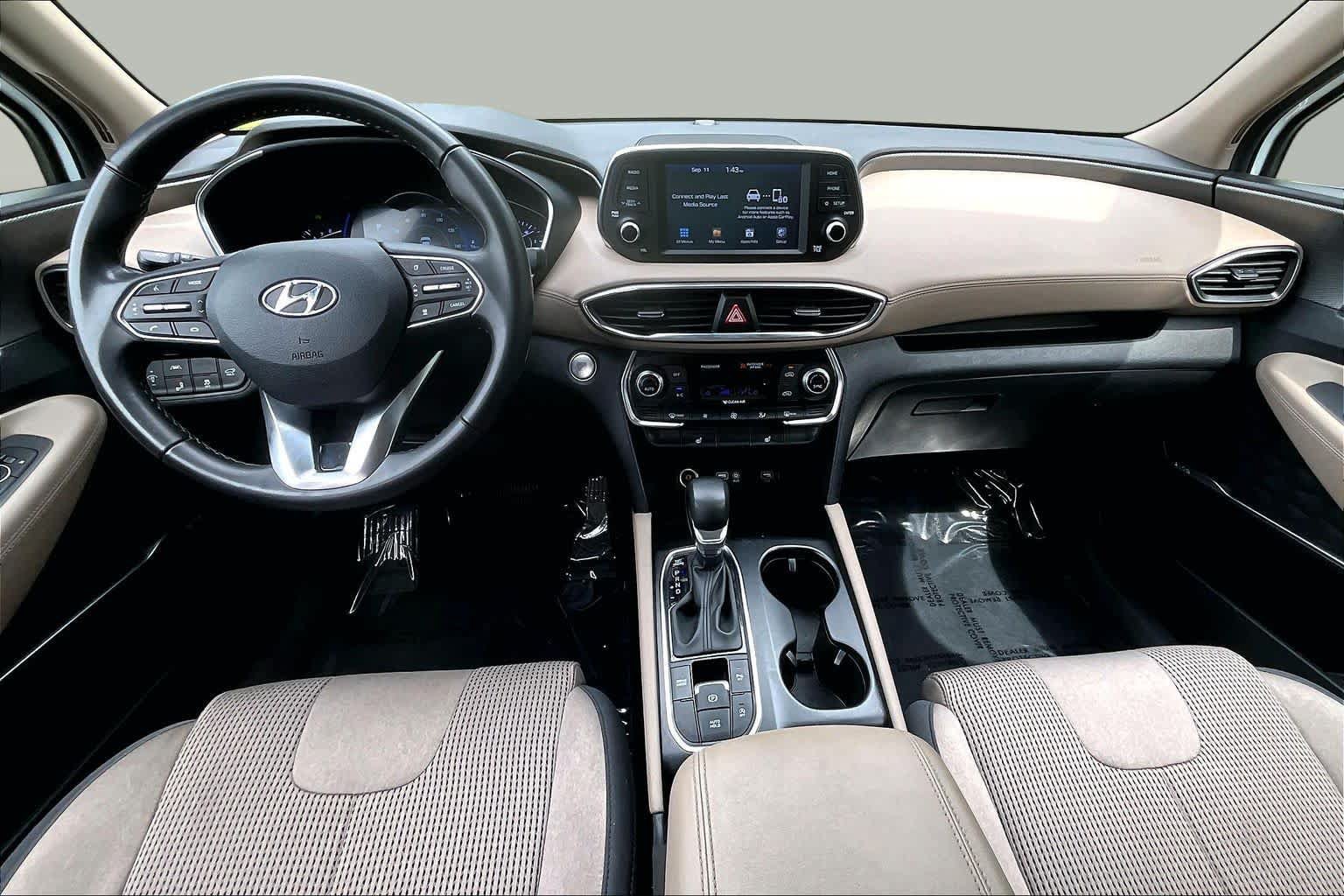 Used 2019 Hyundai Santa Fe SEL FWD image 15