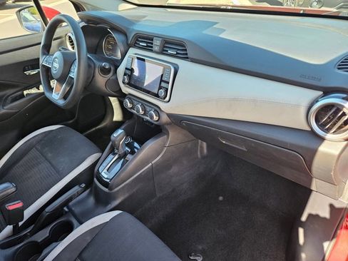 Used 2020 Nissan Versa SV w/ Trunk Package image 20