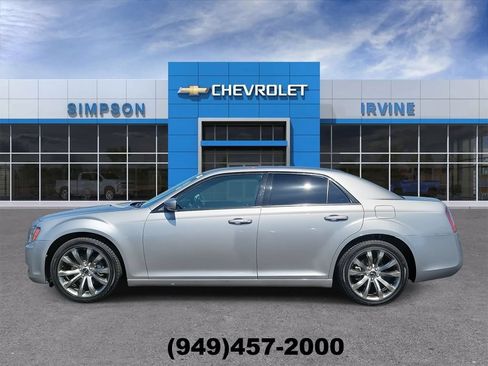 Used 2014 Chrysler 300 S RWD image 5