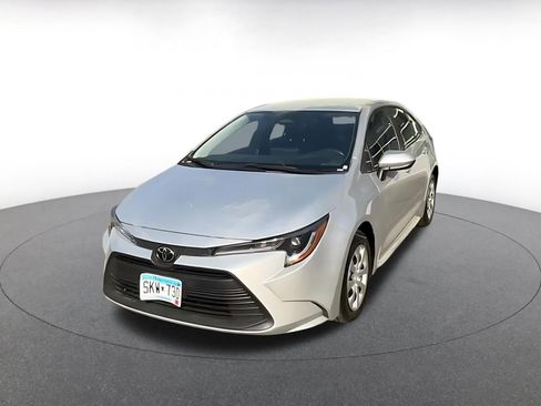Used 2025 Toyota Corolla LE image 8