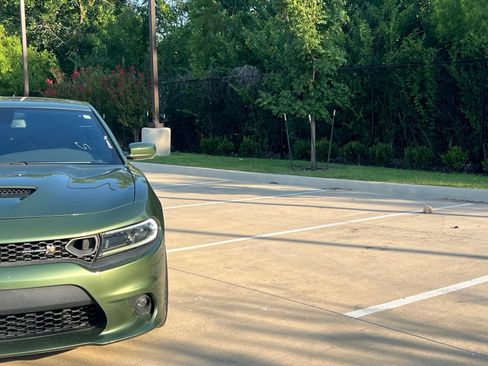 Used 2022 Dodge Charger Scat Pack RWD image 3