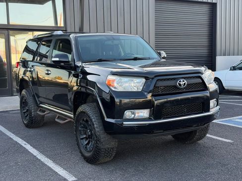 Used 2013 Toyota 4Runner SR5 AWD/4WD image 14