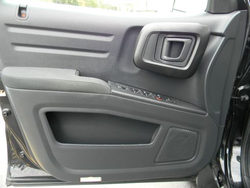 Used 2014 Honda Ridgeline Sport image 10