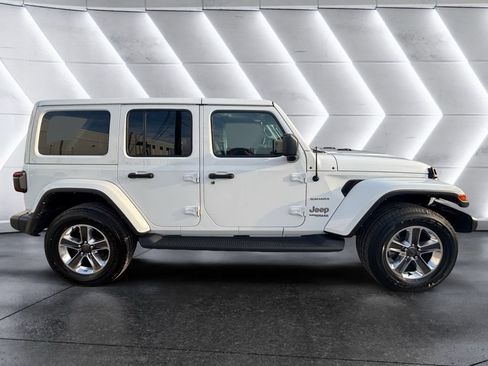 Used 2021 Jeep Wrangler Unlimited Sahara AWD/4WD image 6