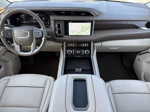 Used 2022 GMC Yukon XL Denali AWD/4WD image 27