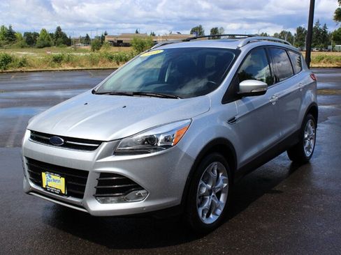 Used 2013 Ford Escape Titanium w/ Parking Technology Pkg AWD/4WD image 2