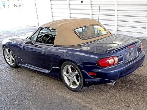 Used 2002 MAZDA MX-5 Miata RWD image 5