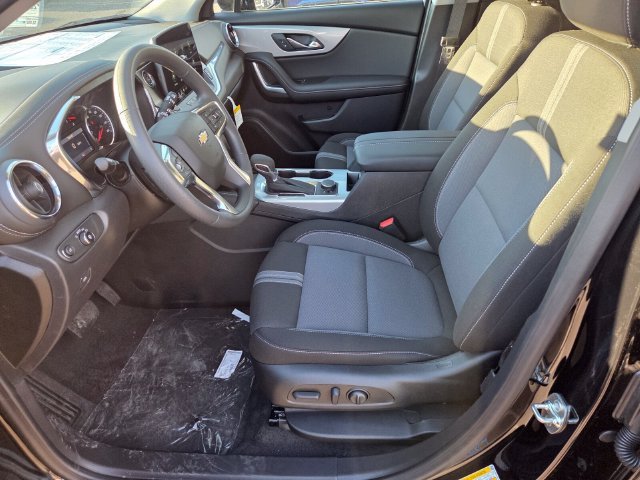 New 2026 Chevrolet Blazer LT w/ Convenience Package FWD image 6