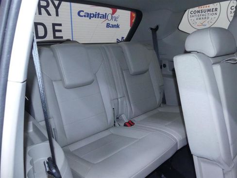 Used 2022 Volkswagen Atlas SE AWD/4WD image 22