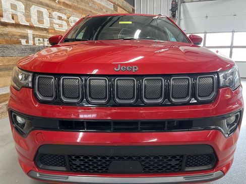 Used 2022 Jeep Compass Limited image 6