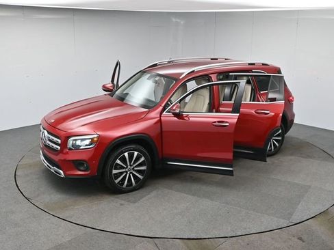 Used 2020 Mercedes-Benz GLB 250 GLB 250 w/ Premium Package image 51