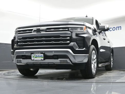 Used 2022 Chevrolet Silverado 1500 LTZ w/ LTZ Convenience Package II image 6