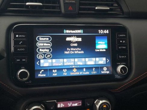Certified 2025 Nissan Versa SR w/ Trunk Package FWD image 4