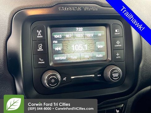 Used 2017 Jeep Renegade Trailhawk w/ Cold Weather Group II AWD/4WD image 21