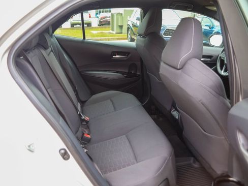 Used 2026 Toyota Corolla SE FWD image 12
