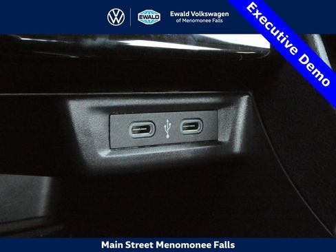 New 2025 Volkswagen Jetta SE image 14
