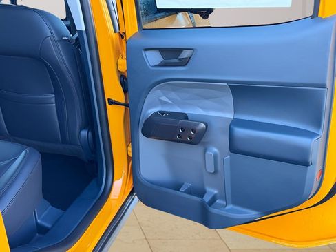 New 2026 Ford Maverick Lariat w/ Black Appearance Package image 30