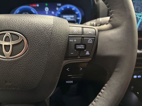 Used 2025 Toyota Camry XSE image 21