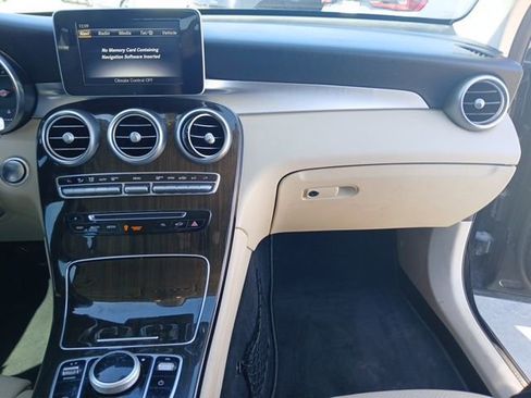 Used 2019 Mercedes-Benz GLC 300 image 18