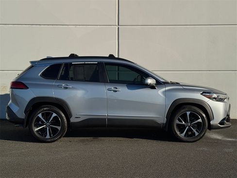 Certified 2024 Toyota Corolla Cross XSE image 8