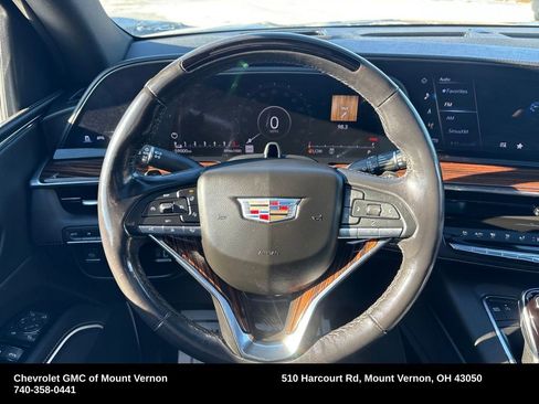 Used 2023 Cadillac Escalade Premium Luxury image 18
