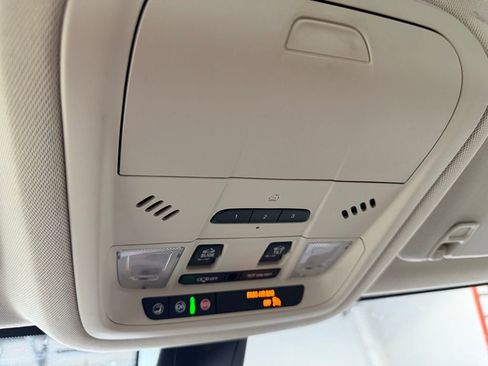 Used 2023 GMC Acadia Denali w/ Denali Ultimate Package image 20