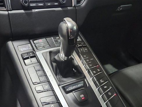 Used 2017 Porsche Macan S AWD/4WD image 36
