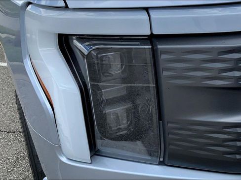 Used 2022 Ford F150 Lightning XLT AWD/4WD image 25