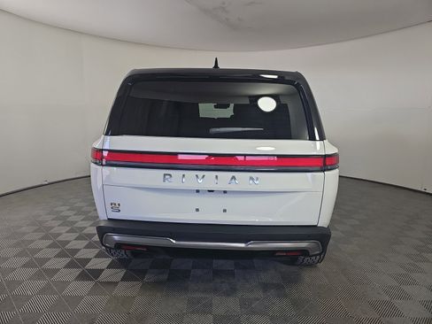 Used 2023 Rivian R1S Adventure image 4