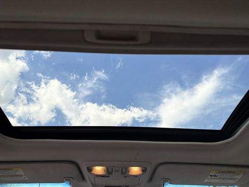 Used 2019 Subaru Outback 2.5i Premium image 15