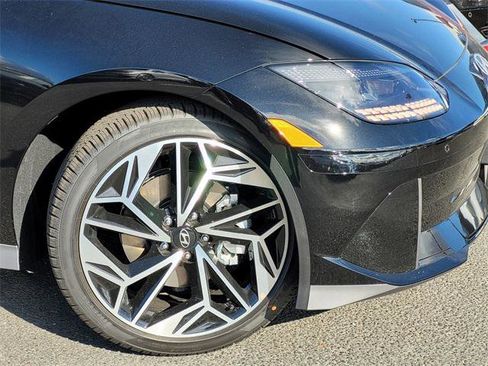 New 2025 Hyundai Ioniq 6 SEL image 3