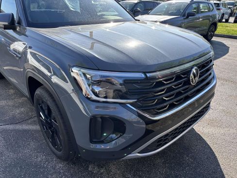 New 2026 Volkswagen Atlas Cross Sport SE AWD/4WD image 3