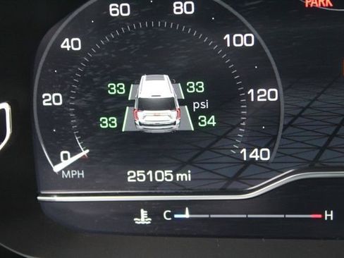 Used 2024 GMC Yukon Denali image 17