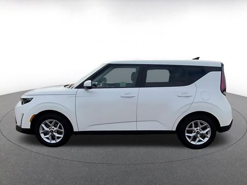 Used 2025 Kia Soul LX w/ LX Technology Package image 10
