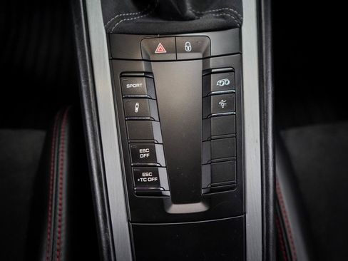 Used 2018 Porsche 911 GT3 RWD image 26