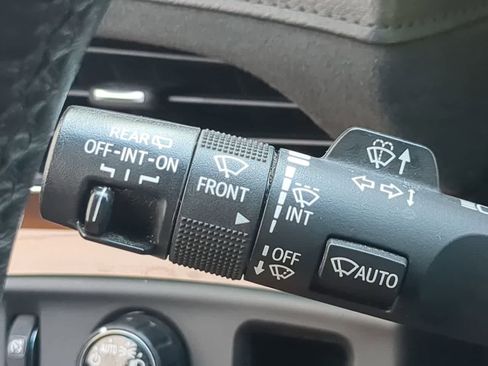 Used 2019 Cadillac Escalade Luxury image 27