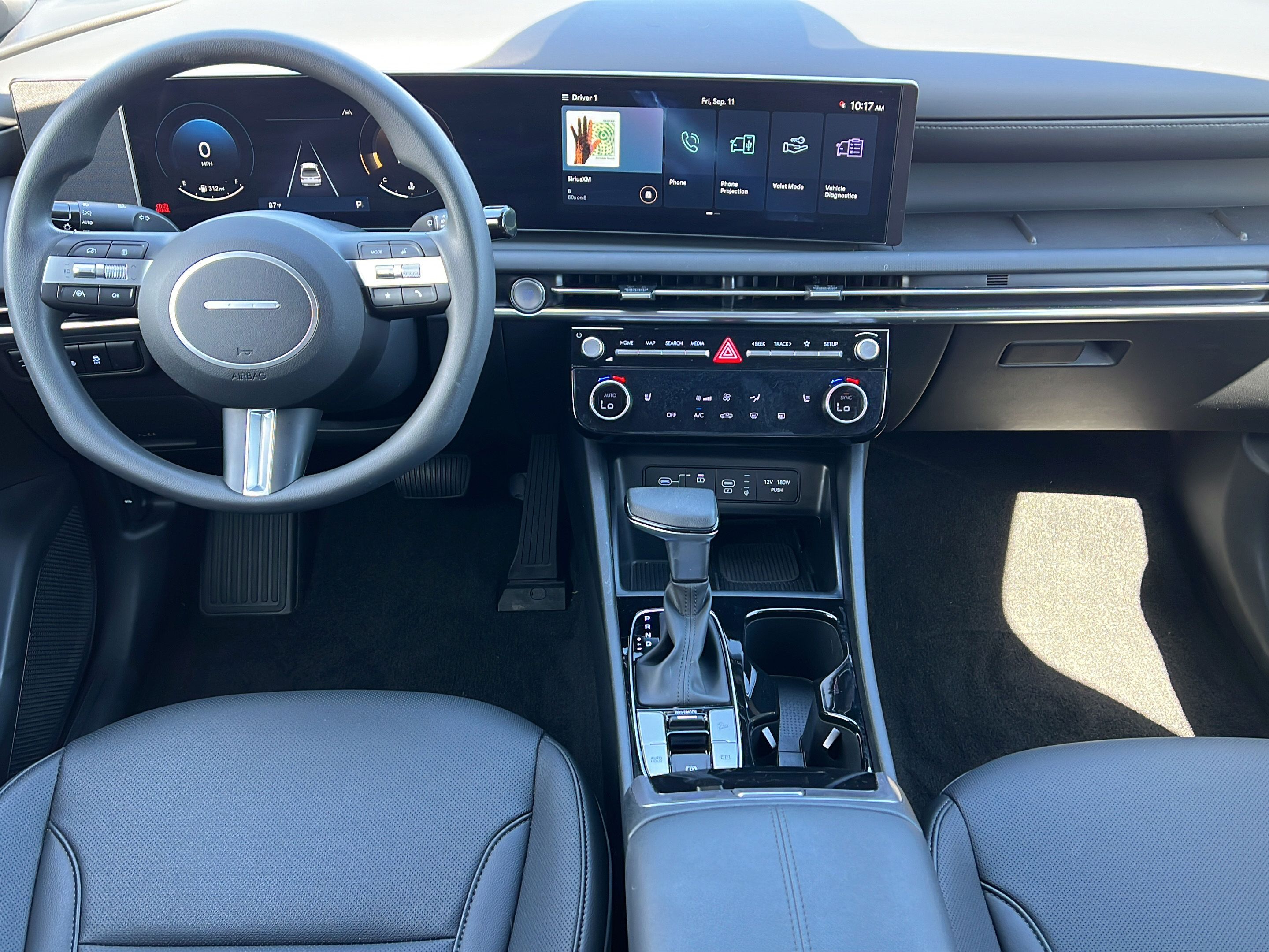 Certified 2025 Hyundai Santa Cruz SEL FWD image 11