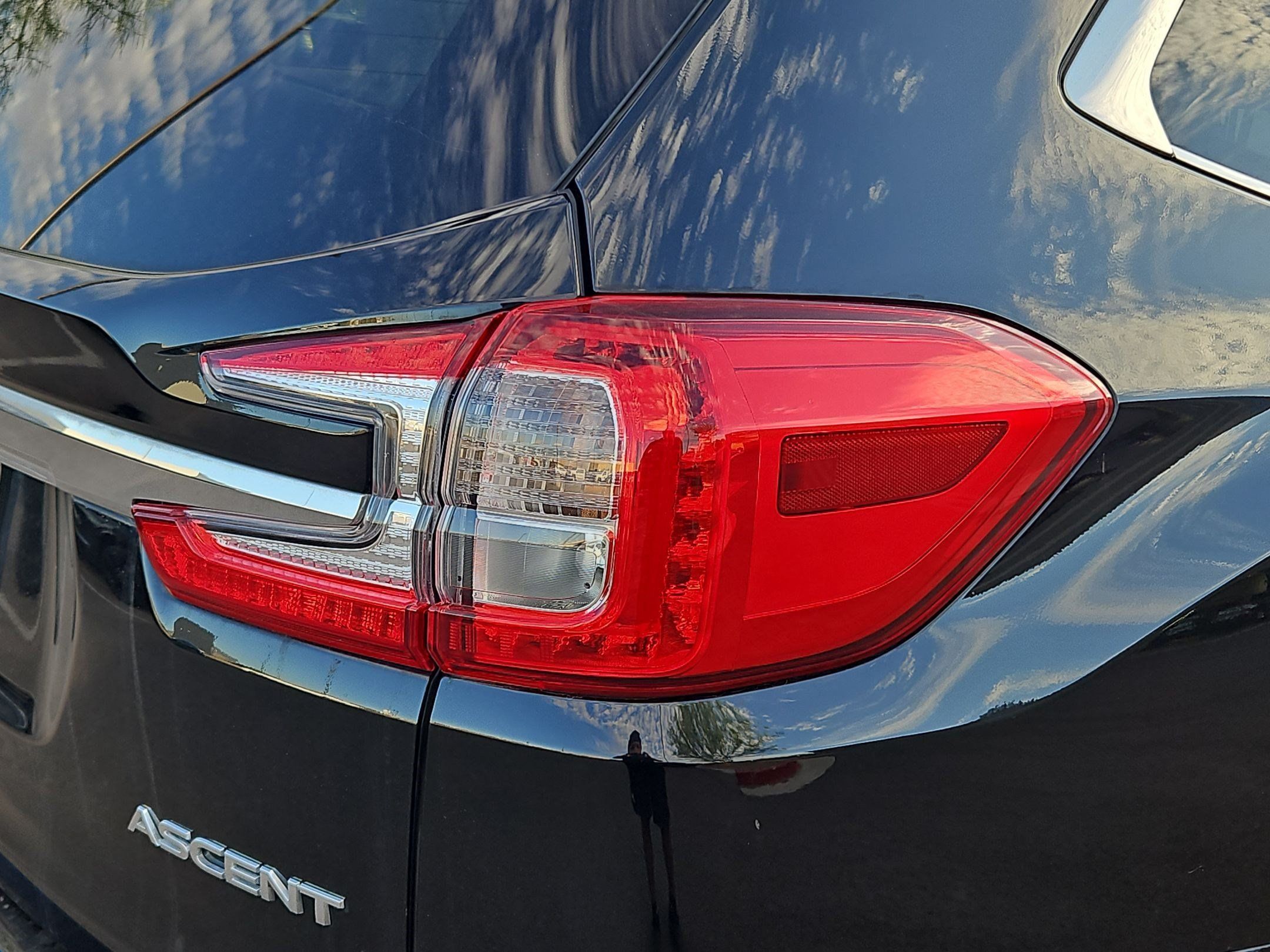 Used 2024 Subaru Ascent Premium w/ Convenience Package AWD/4WD image 12