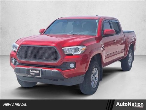Used 2017 Toyota Tacoma SR5 w/ Tow Package AWD/4WD image 1